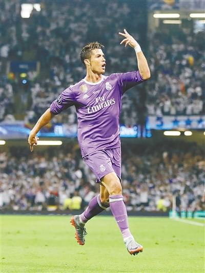 逼平沙特 逼平沙特